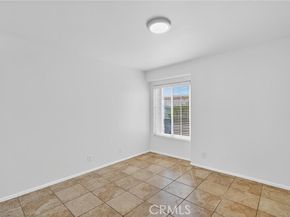 9714 Sepulveda Boulevard 201, North Hills (los Angeles) CA 91343