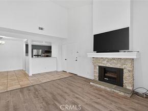 9714 Sepulveda Boulevard 201, North Hills (los Angeles) CA 91343