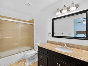 9714 Sepulveda Boulevard 201, North Hills (los Angeles) CA 91343
