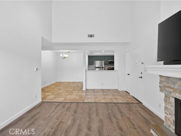 9714 Sepulveda Boulevard 201, North Hills (los Angeles) CA 91343