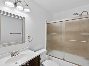 9714 Sepulveda Boulevard 201, North Hills (los Angeles) CA 91343