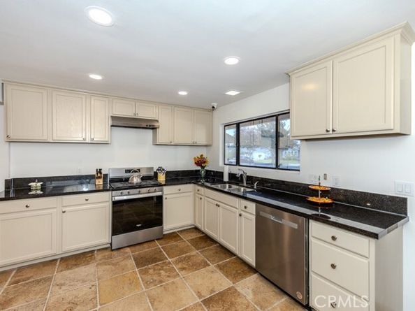 2309 E Sycamore Street, Anaheim CA 92806
