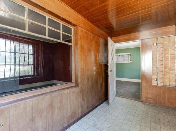 894 S Pasadena Avenue, Pasadena CA 91105
