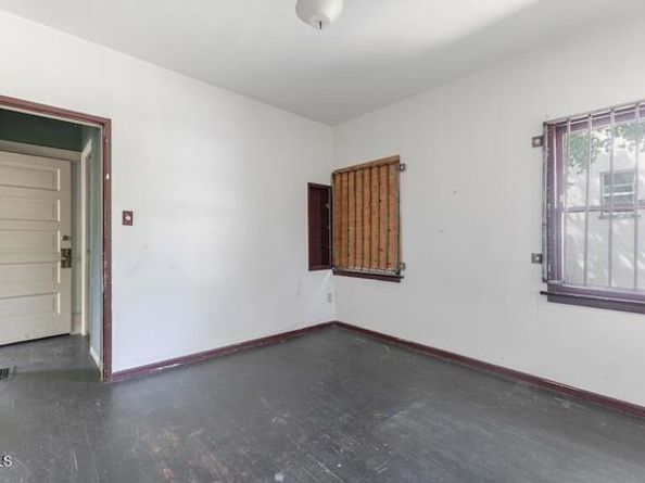 894 S Pasadena Avenue, Pasadena CA 91105