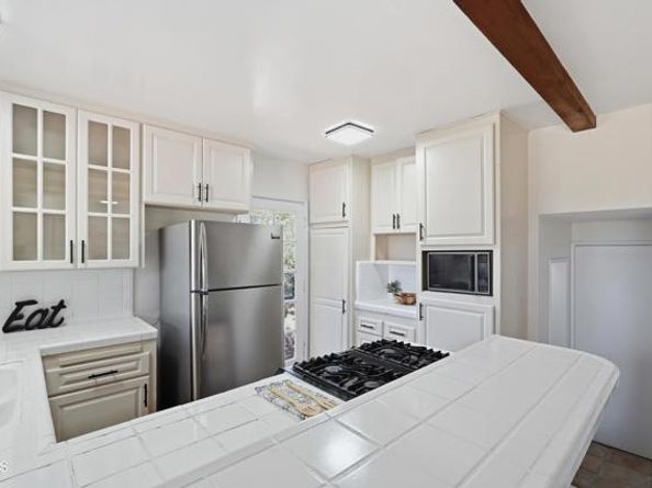 3126 Henrietta Avenue, La Crescenta CA 91214
