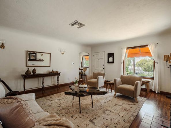 10166 Silverton Avenue, Tujunga (los Angeles) CA 91042