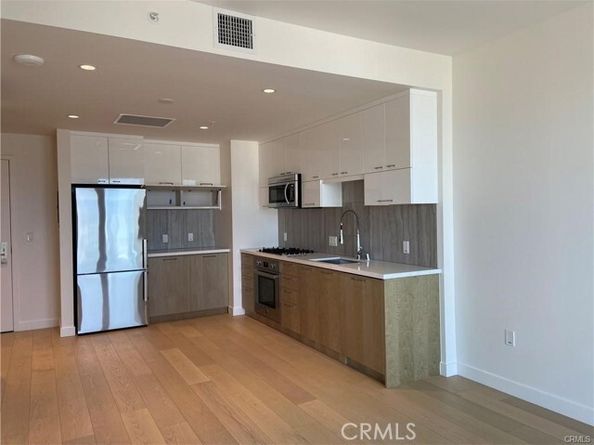 400 S Broadway 2504, Los Angeles CA 90013