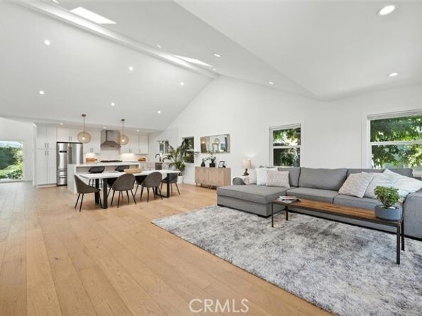 8309 Westlawn Avenue, Westchester (los Angeles) CA 90045