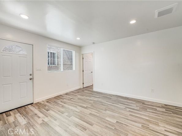 916 W 88th Street, Los Angeles CA 90044