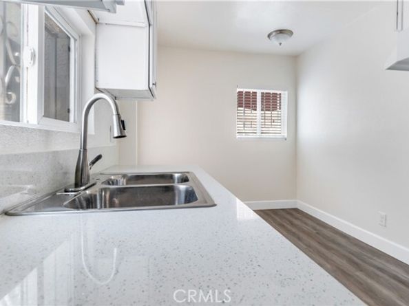 916 W 88th Street, Los Angeles CA 90044
