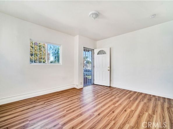 916 W 88th Street, Los Angeles CA 90044