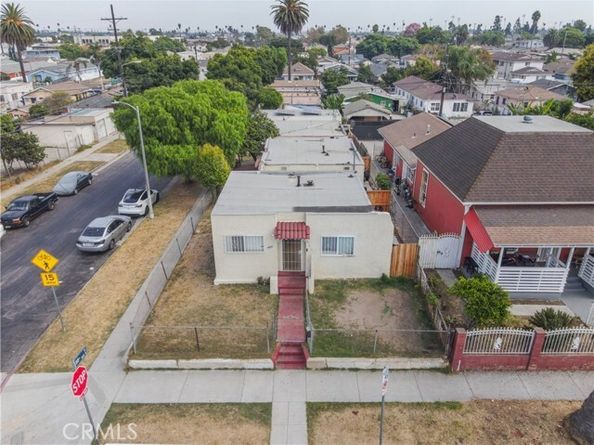 916 W 88th Street, Los Angeles CA 90044