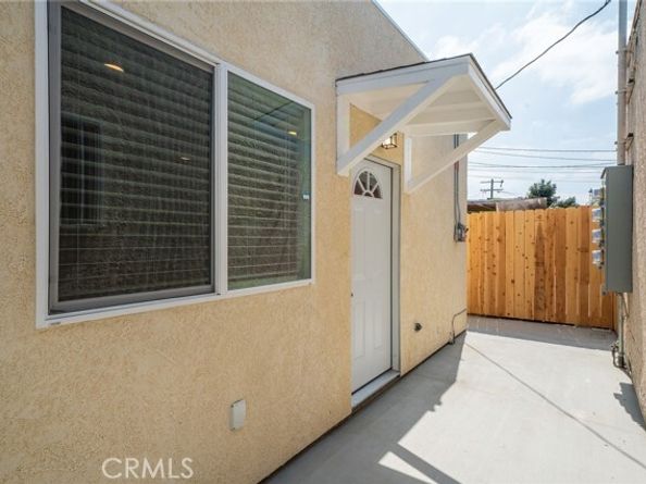 916 W 88th Street, Los Angeles CA 90044