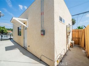 916 W 88th Street, Los Angeles CA 90044