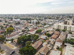 916 W 88th Street, Los Angeles CA 90044