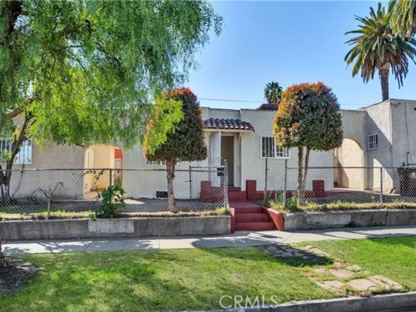 916 W 88th Street, Los Angeles CA 90044