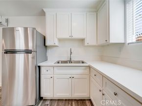 916 W 88th Street, Los Angeles CA 90044