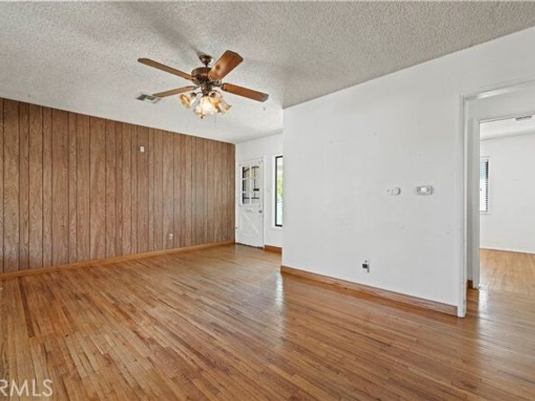 7737 Nestle Avenue, Reseda (los Angeles) CA 91335
