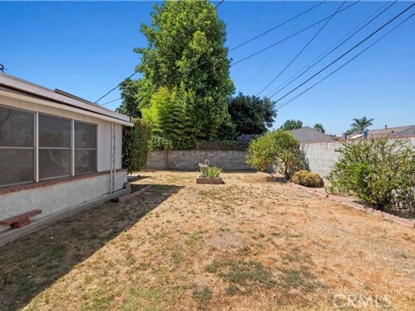 7737 Nestle Avenue, Reseda (los Angeles) CA 91335