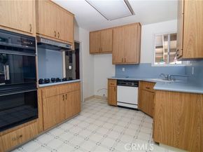 10520 Haskell Avenue, Granada Hills (los Angeles) CA 91344