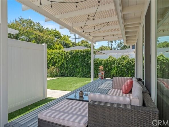 12424 Sarah Street, Studio City (los Angeles) CA 91604