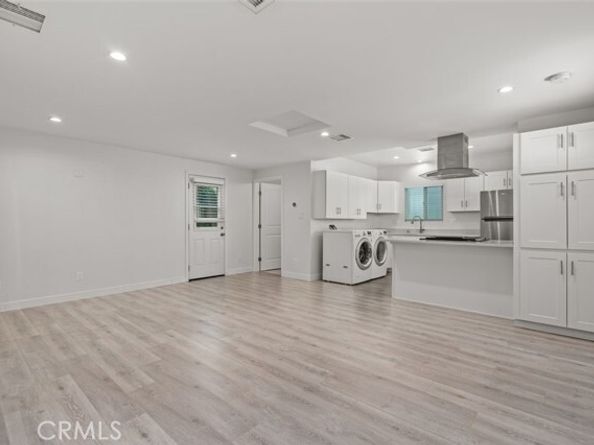 12424 Sarah Street, Studio City (los Angeles) CA 91604
