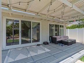 12424 Sarah Street, Studio City (los Angeles) CA 91604