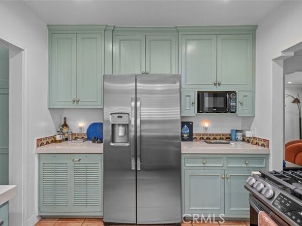 12424 Sarah Street, Studio City (los Angeles) CA 91604
