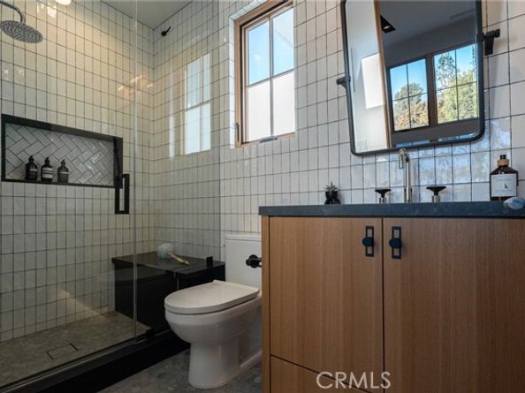 5131 Strohm Avenue, Toluca Lake (los Angeles) CA 91601
