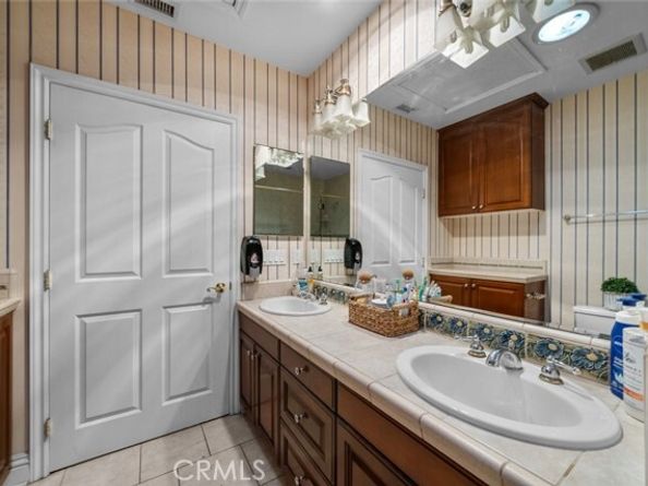 10501 Oklahoma Avenue, Chatsworth (los Angeles) CA 91311