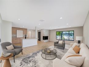 19434 Calvert Street, Tarzana (los Angeles) CA 91335