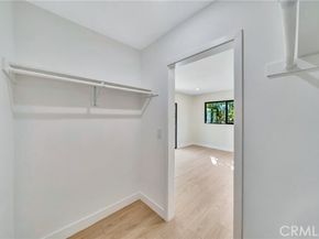 19434 Calvert Street, Tarzana (los Angeles) CA 91335