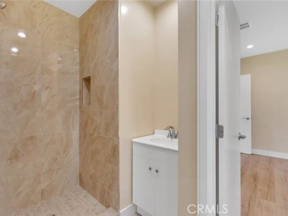 17024 Sherman Way, Los Angeles CA 91406