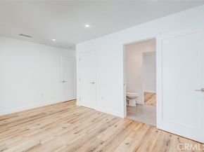 17024 Sherman Way, Los Angeles CA 91406