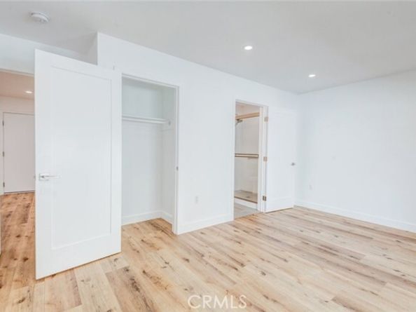 17024 Sherman Way, Los Angeles CA 91406