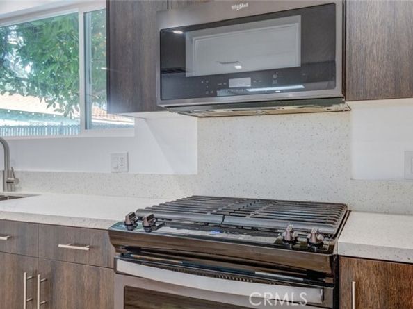 17024 Sherman Way, Los Angeles CA 91406