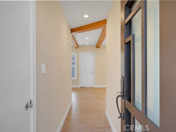 17024 Sherman Way, Los Angeles CA 91406