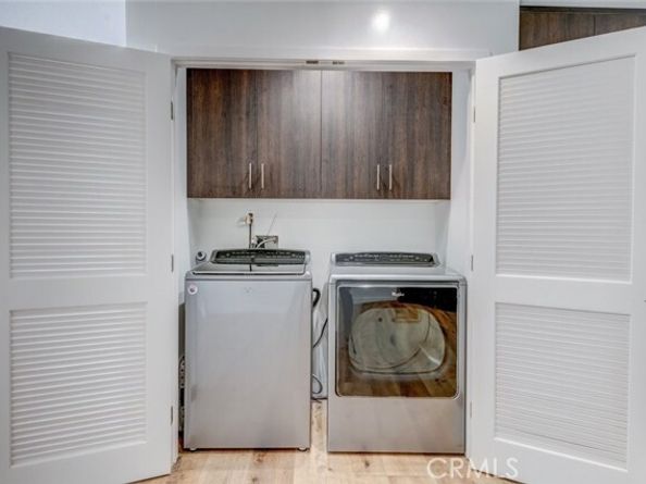 17024 Sherman Way, Los Angeles CA 91406