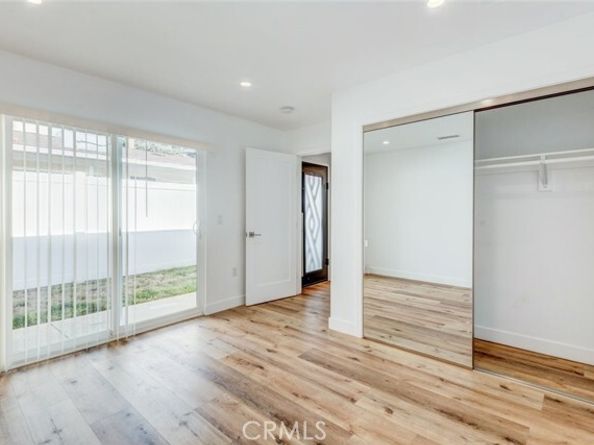 17024 Sherman Way, Los Angeles CA 91406