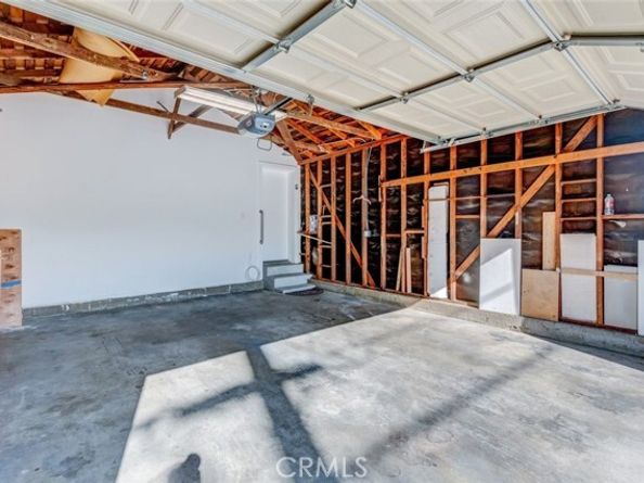 17024 Sherman Way, Los Angeles CA 91406