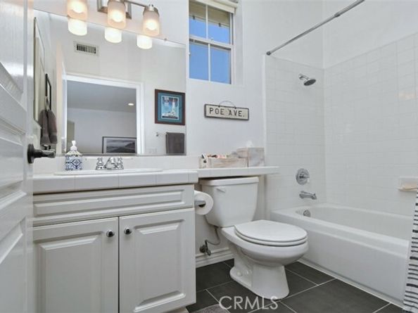 7417 Darnoch Way, West Hills (los Angeles) CA 91307