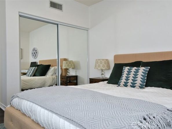 7417 Darnoch Way, West Hills (los Angeles) CA 91307