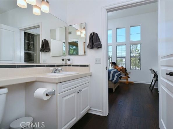 7417 Darnoch Way, West Hills (los Angeles) CA 91307