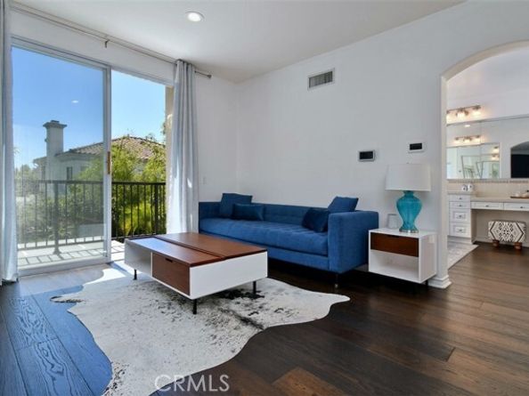 7417 Darnoch Way, West Hills (los Angeles) CA 91307