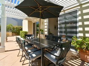 7417 Darnoch Way, West Hills (los Angeles) CA 91307