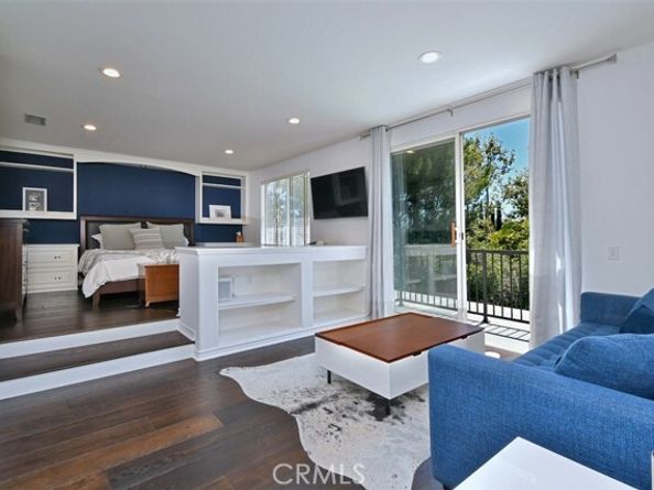 7417 Darnoch Way, West Hills (los Angeles) CA 91307