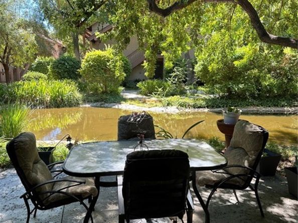 7050 Shoup Avenue 208, Canoga Park (los Angeles) CA 91303