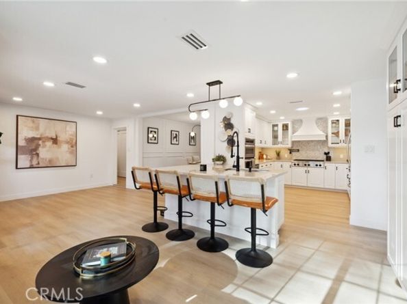 6105 Bellingham Avenue, North Hollywood (los Angeles) CA 91606