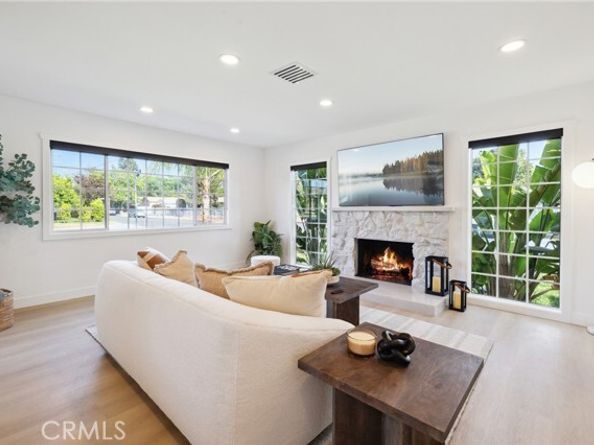 6105 Bellingham Avenue, North Hollywood (los Angeles) CA 91606