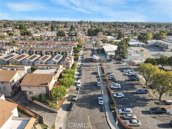 9414 Moonbeam Avenue 18, Panorama City (los Angeles) CA 91402